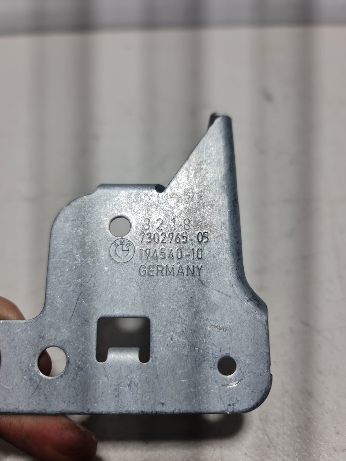 0 Bmw 2014-2020 51-43-7-302-965 51437302965 Bracket Left 32187302965 7302965 image 4