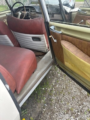 image 12 of interior