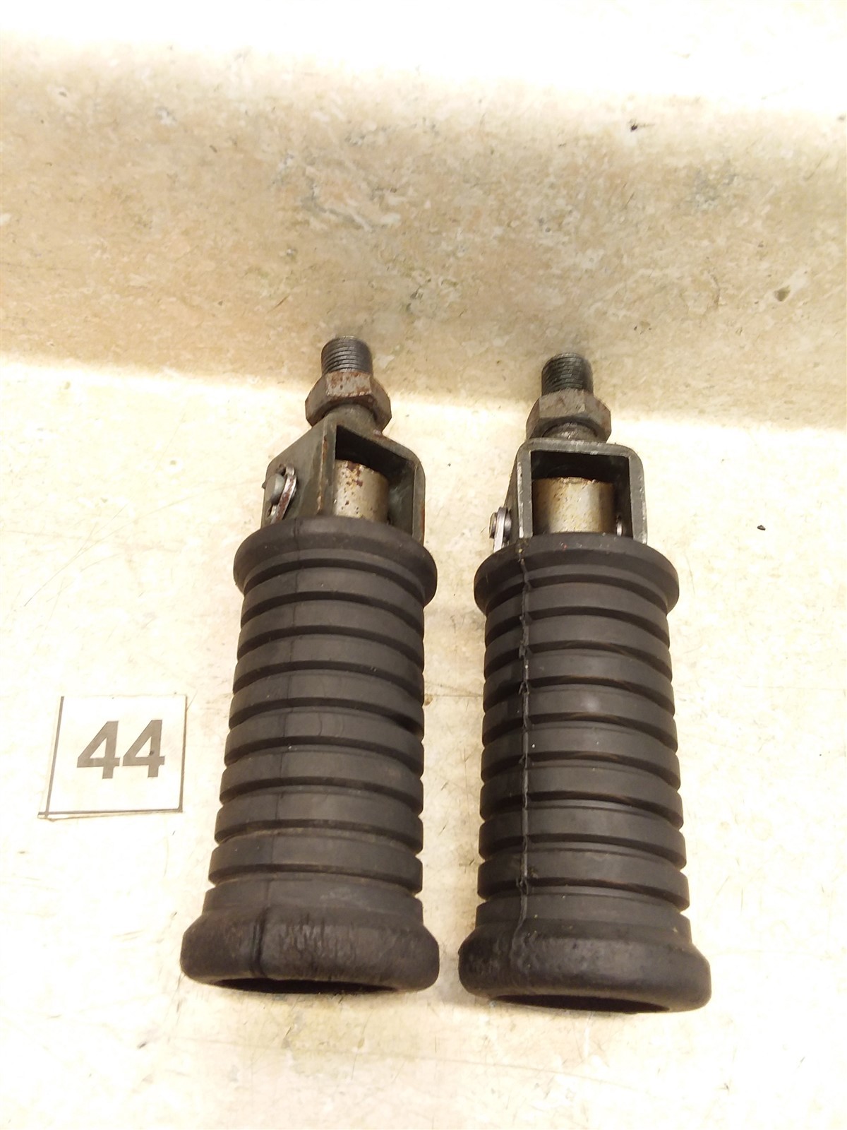 Kawasaki Z1 900 Early Rare NO LOGO Rear Footpegs 1972 1973