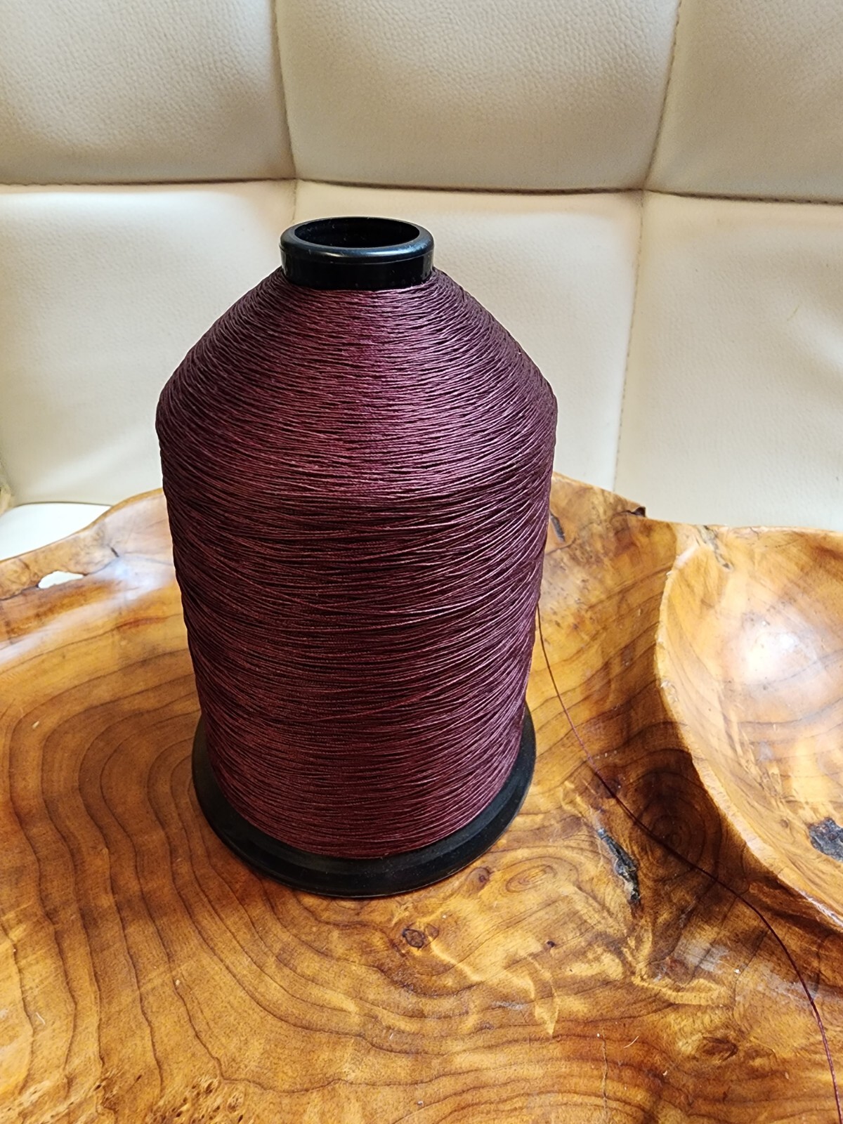 16 oz Thread Wine Colour Heminway & Bartlett Co. Uniset