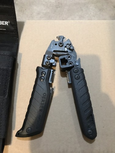 GERBER Cable Dawg Black Multi-Tool 30-000399 with Black Sheath