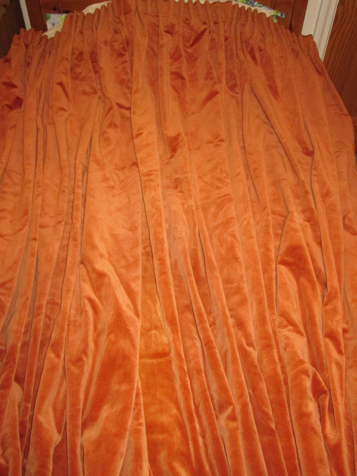 Velvet Vintage/Retro Window Curtains, Blinds & Accessories