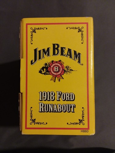 Ertl collectibles Die-cast 1918 Ford Runabout Jim Beam Barreltruck Bank 1.25