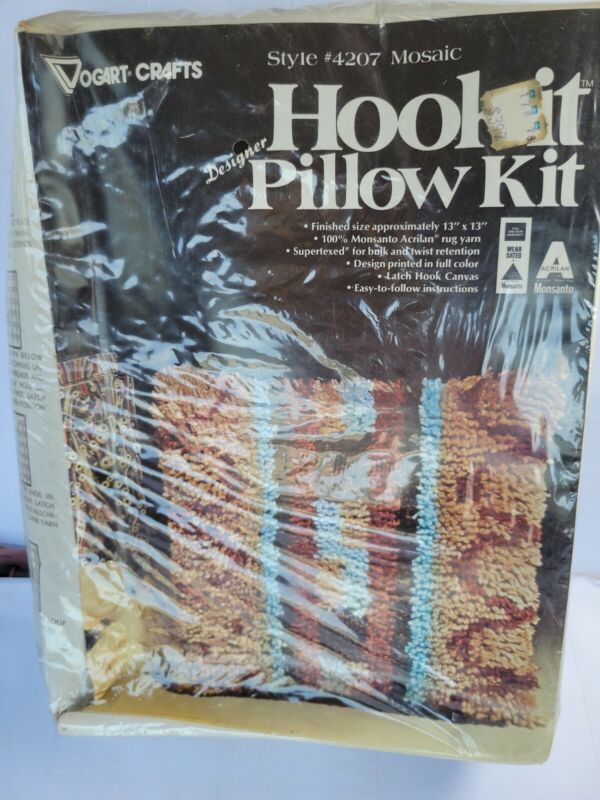 New Vintage Vogart Crafts Spanish Motif Mosaic Latch hook rug Kit #4207 13" X 13