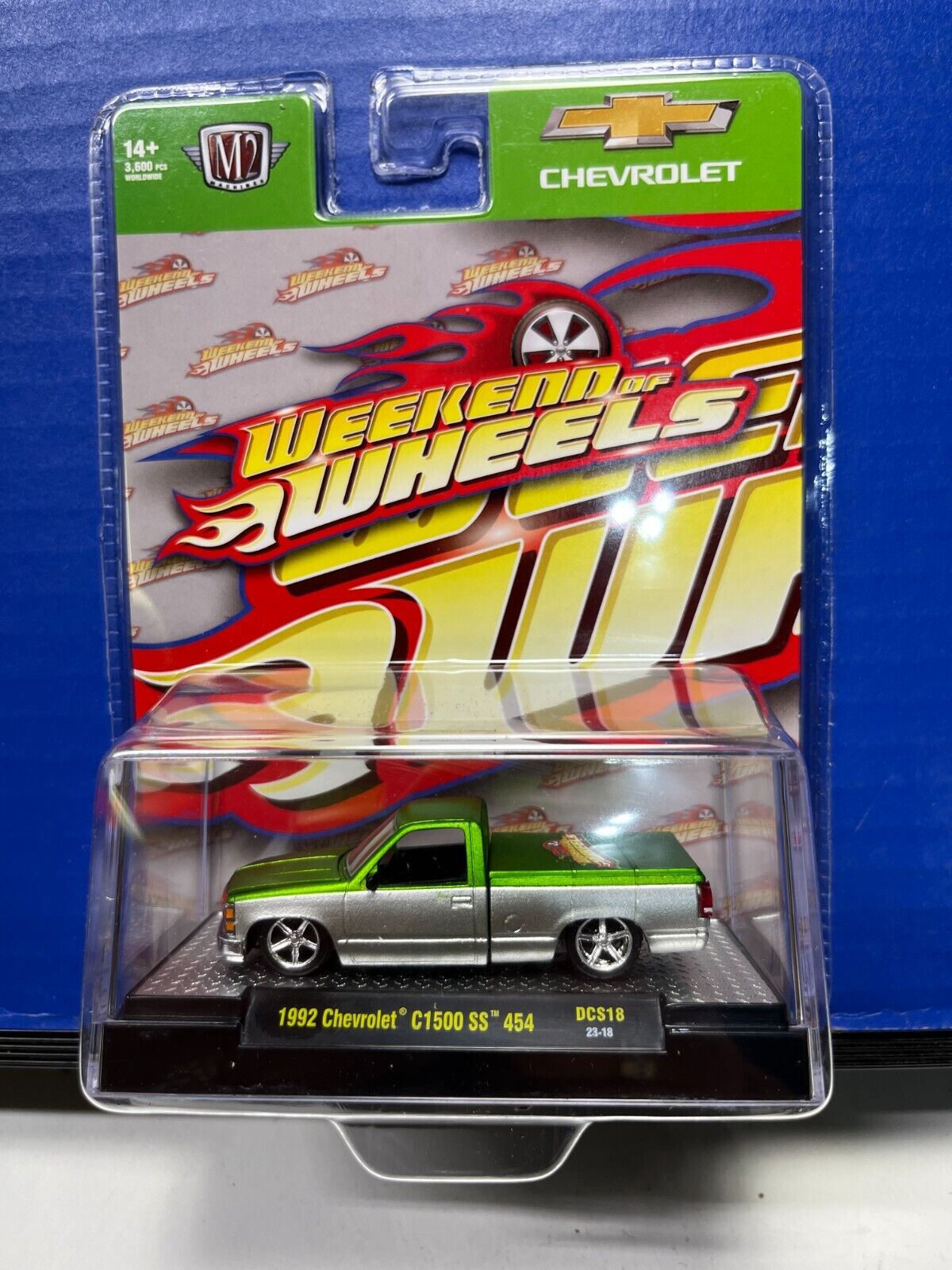 1/64 M2 WEEKEND OF WHEELS 1992 CHEVROLET C1500 SS 454 CANDY GREEN W/GRAY 1/64 M2 WEEKEND OF WHEELS 1992 CHEVROLET C1500 SS 454 CANDY GREEN W/GRAY