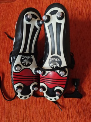 ≡ Scarpe da calcio con tacchetti di ferro Intersport → Prezzo e Offerte 2022