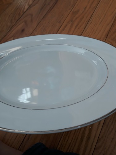 Mikasa Narumi Citation 5428 Platinum Trim Dinnerplate 10.5 Inch