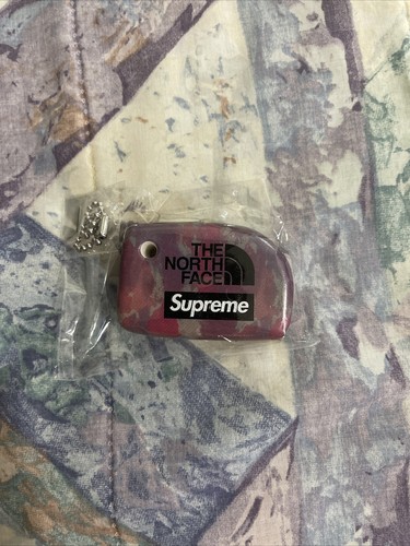 Supreme The North Face Floating Keychain Multicolor SS20