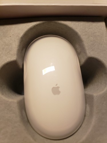 Apple Wireless Mouse Model M9269Z/A A1015 Bluetooth with Box Docs & CD