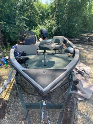 crestliner boat
