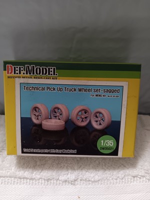 DEF Model 1/35 Technical Pick Up Truck Wheel Set- sagged #DW35021 for Meng kit