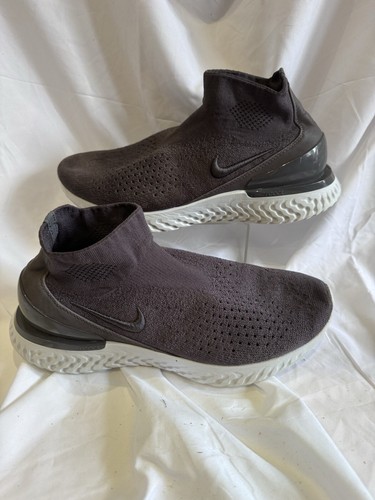 w rise react flyknit