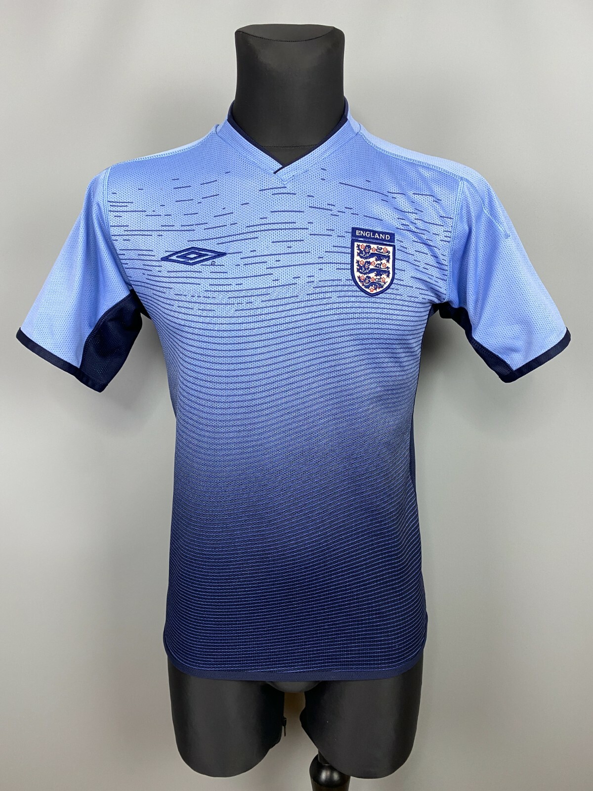 ENGLAND 2002 2004 TRAINING SHIRT FOOTBALL SOCCER JERSEY