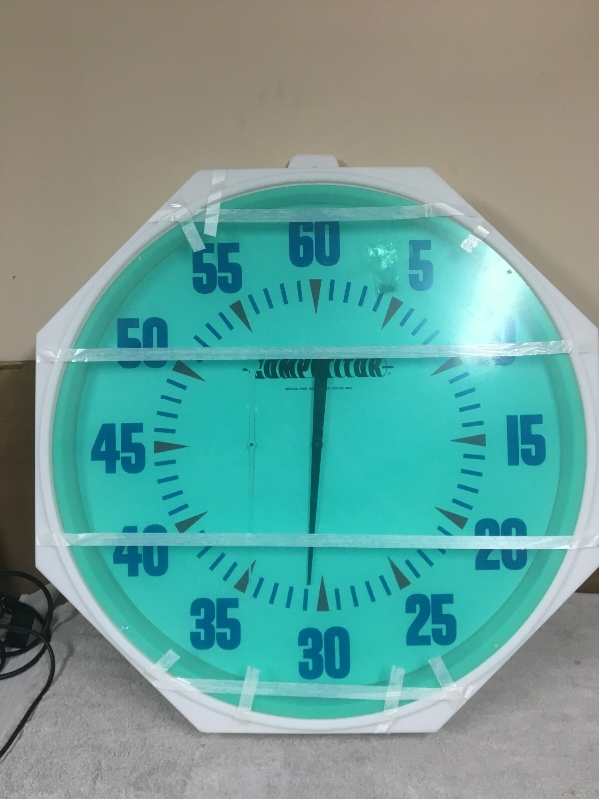 31-inch Competitor Pace Clock 200300 Battery Powered