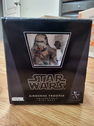 Star Wars Gentle Giant Airborne Trooper Mini Bust Clone Wars