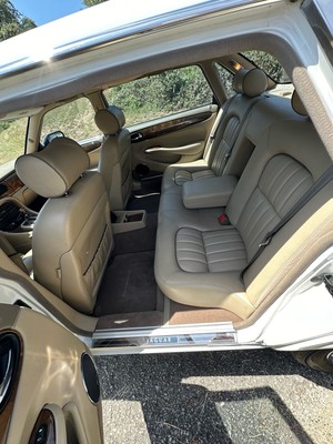 image 13 of interior