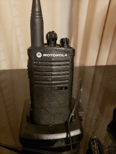 2 Motorola RDX RDU4100 Two Way Radio