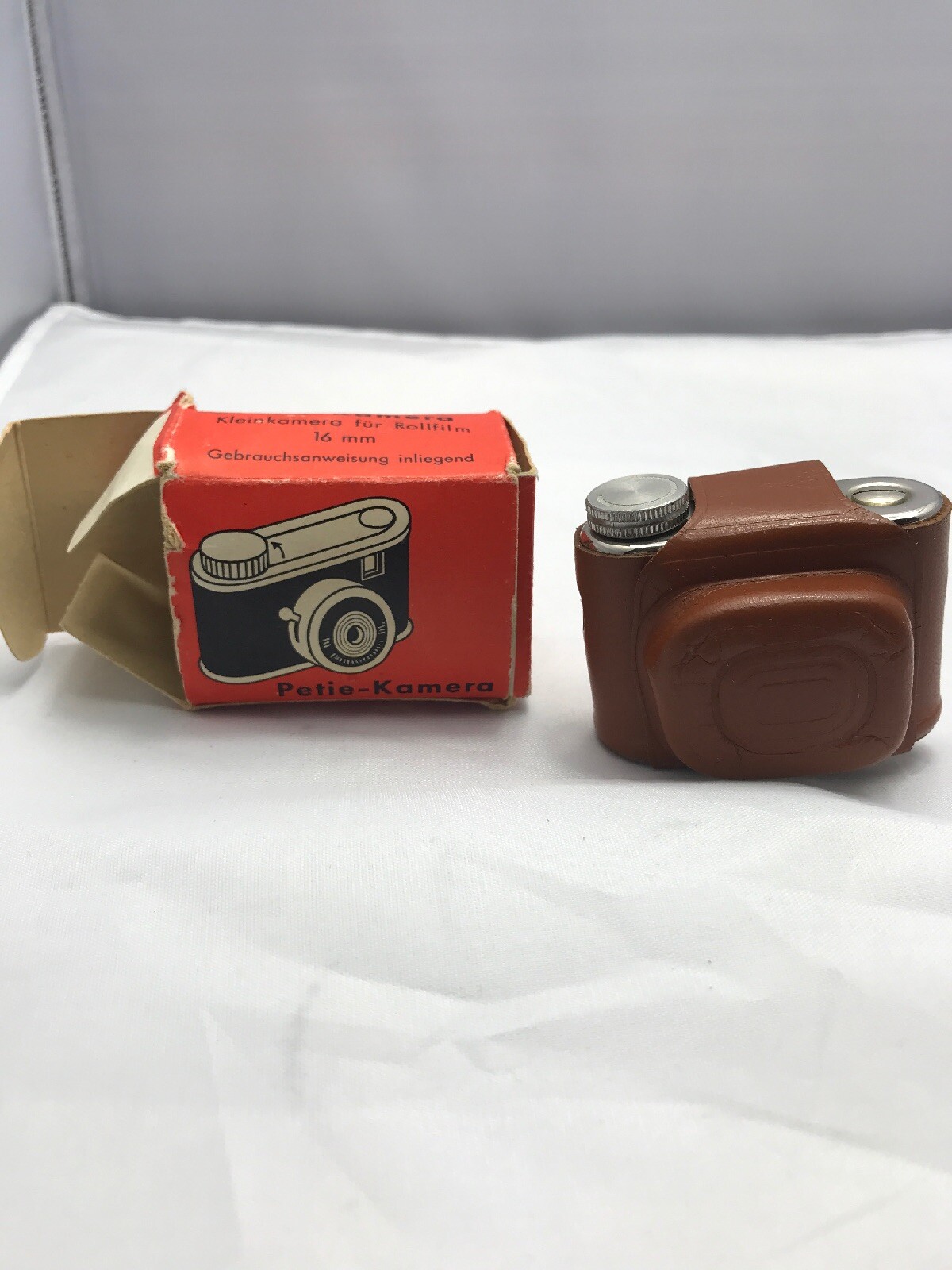 WALTER KUNIK PETIE 16MM SUBMINIATURE CAMERA With Box Rare Kamera Western Germany