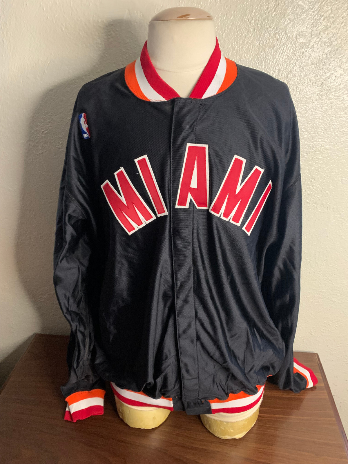 NBA Miami ヒートスタジャン ブラック　カシミヤ 100 サイズM NBA Miami ヒートスタジャン ブラック カシミヤ 100 サイズM NBA