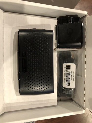 HUM by Verizon Bluetooth Speaker Connected Car Tech Diagnostics model AT-660