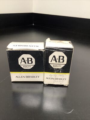 Lot Of 2 Allen Bradley (2 pc Cartridges 700 CPI And 1 Selector Switch 800H)