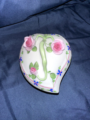 Herend Heart Shaped Box, chinese boquet design, pristine condition