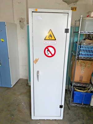 Laborschrank gebraucht kaufen! 3 St. bis -65% günstiger