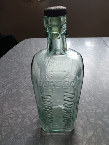 Gordon's Dry Gin 1957年輸入品　レア品？ 裏ラベル逆さ張り！ Gordon's Dry Gin 1957年輸入品 レア品？ 裏ラベル逆さ張り！