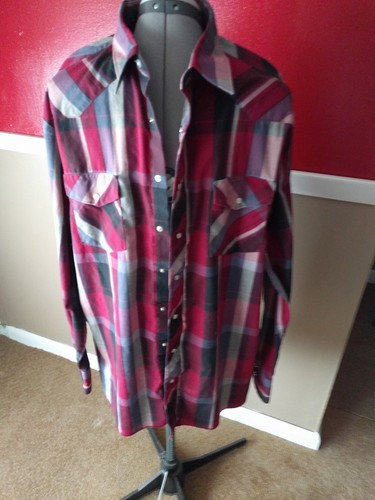 LOT Of 7 Mens Extra Large Tall Shirts XLT, in excellent condition