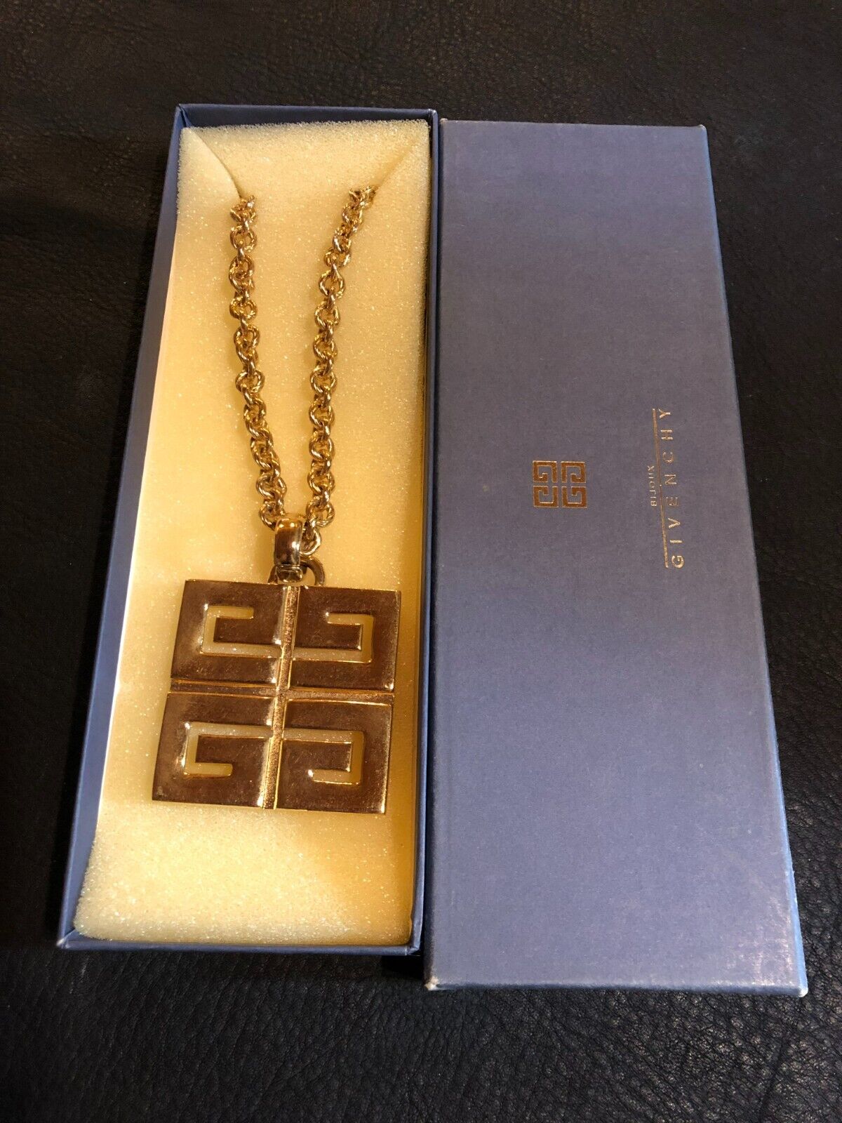 GIVENCHY Necklace Chain AUTH Vintage Rare Logo Gold Pendant choker Big F/S GI 13 GIVENCHY Necklace Chain AUTH Vintage Rare Logo Gold Pendant choker Big F/S GI 13