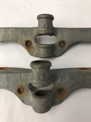 Antique Oarlock Sockets Edge Mount Cast Iron Vintage Varnish Row Boat Oar Lock