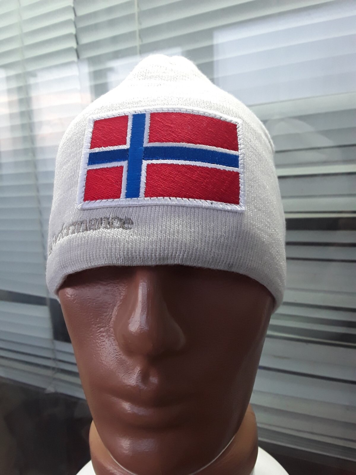 PeakPerformance／FINE MERINO （L） PEAK PERFORMANCE MERINO 60% WOOL GORE WINDSTOPPER NORWAY