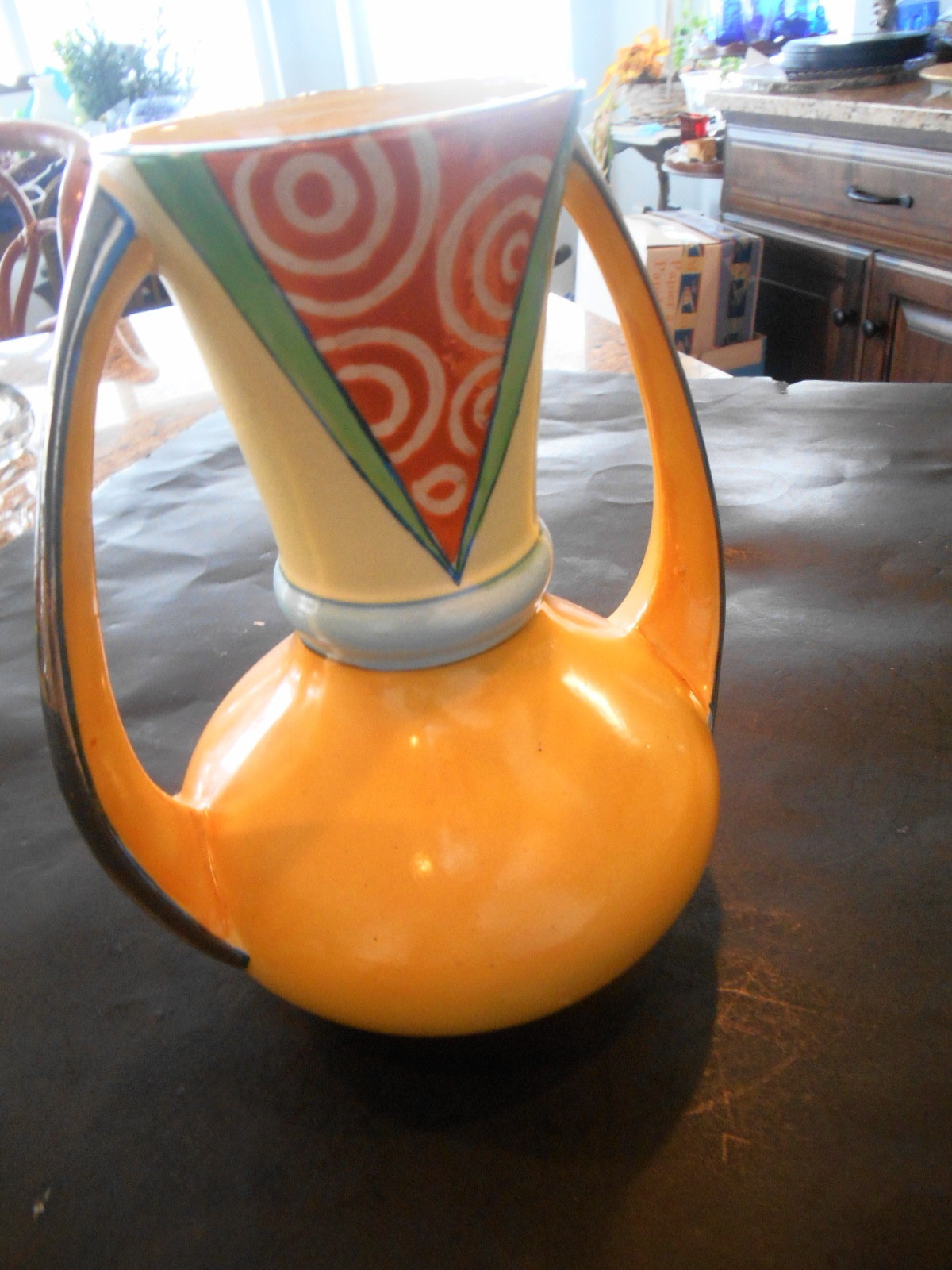 GOLDCASTLE HAND PAINTED CHIK-USA <MADE IN JAPAN, ART CHINA AT ITS BEST. WOW.