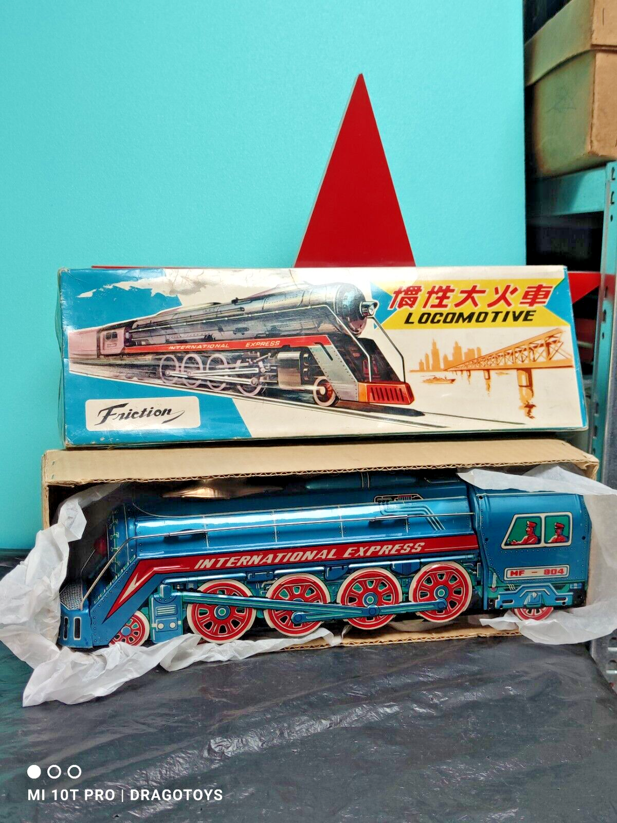 VINTAGE TRAIN LOCOMOTIVE MF 804 FRICTION OLD 515 CHINA TOY