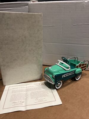 1993 Hallmark Galleries Kiddie Car Classics Murray Ranch Station Wagon Green