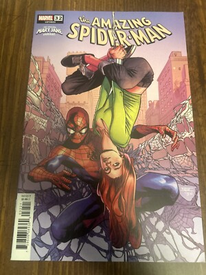 AMAZING SPIDER-MAN # 32 AMAZING MARY JANE VARIANT SPIDERMAN 1