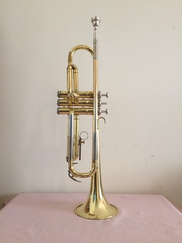 Yamaha Trumpet # YTR2320( Made In Japan) With Case