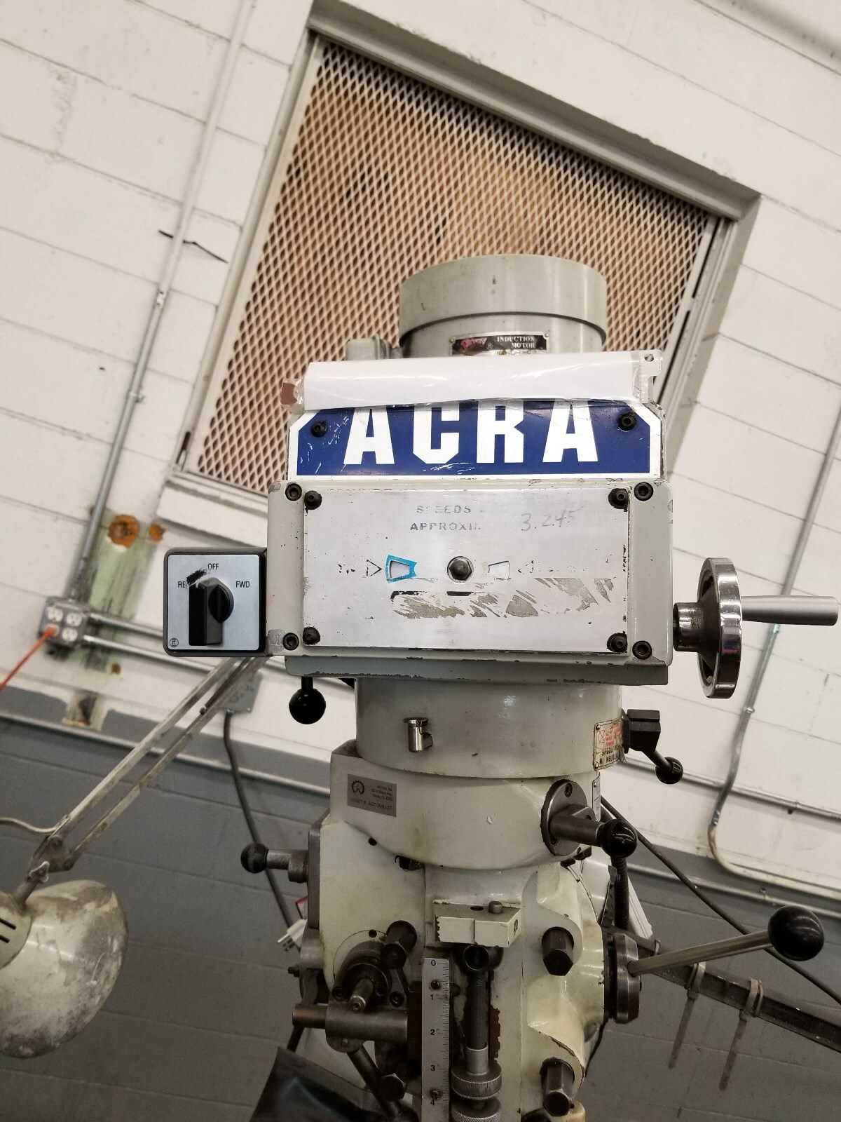 1999 Acra AM-2VAC Variable Speed Milling Machine     W/0005