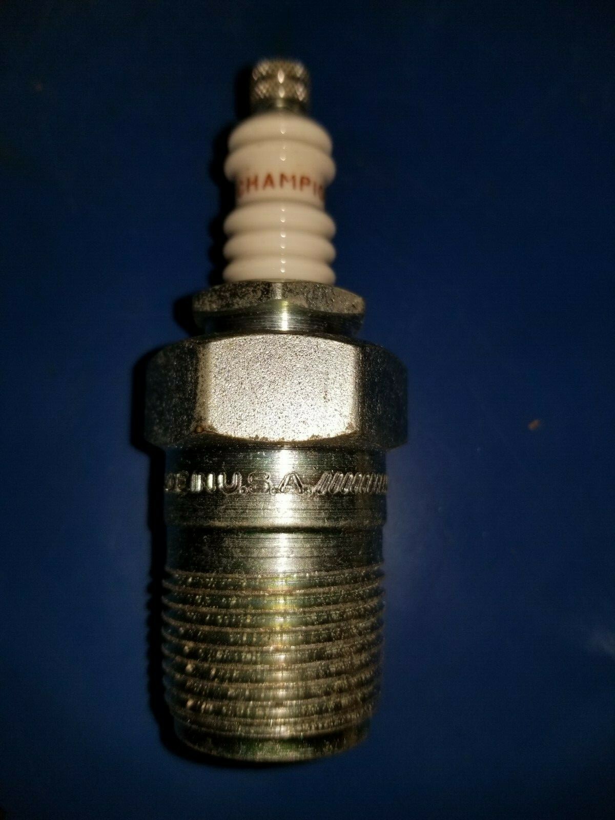 ONE VINTAGE CHAMPION 37 3/4