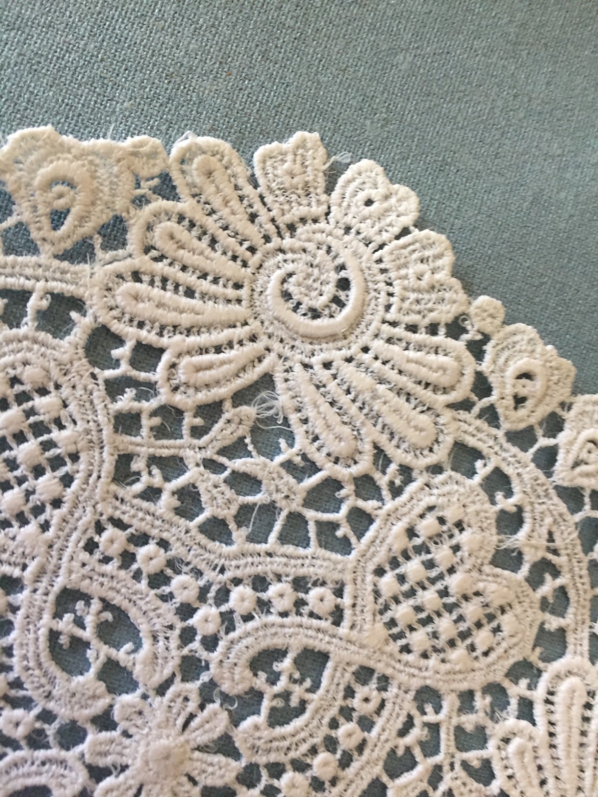 antique lace doily edge applique ROSE collar jabot large crochet heart 11 lot