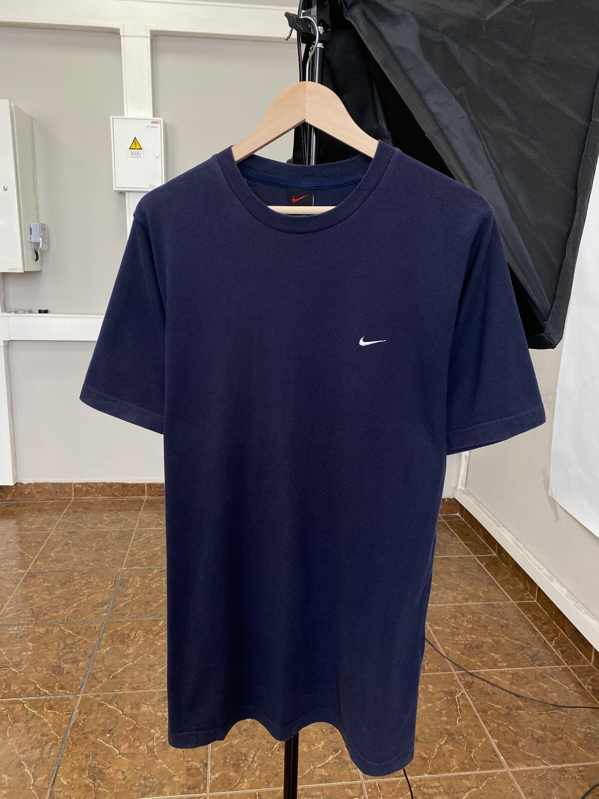 Vintage 90s Nike swoosh retro t-shirt hype size M color blue