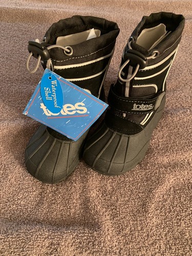 lightning mcqueen snow boots