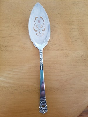 Elegant Pie Server Oneida Ltd Pierced Pie Server ROGERS Silver Plate Cake Pie Server Vintage WM A