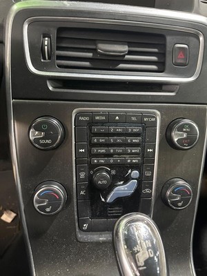 11 12 13 VOLVO 60 SERIES Radio Receiver CD Player (if equipt)
