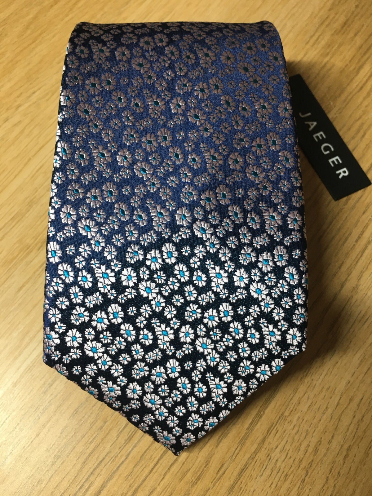 how to tie a full windsor