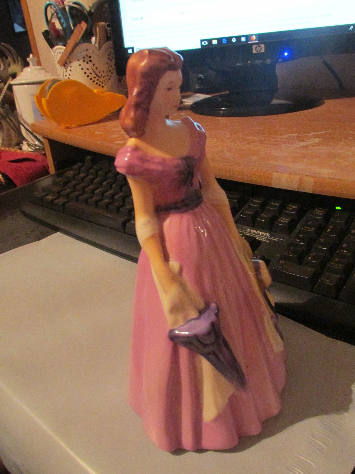 GOEBEL W. GERMANY SOUTHERN BELLE 1860 FASHION LADY PORCELAIN FIGURINE