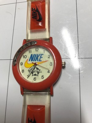 nike vintage watch