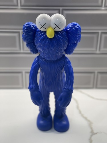 ORIGINAL KAWS BFF MoMA EXCLUSIVE BLUE figure MEDICOM TOY (Previously  Displayed)