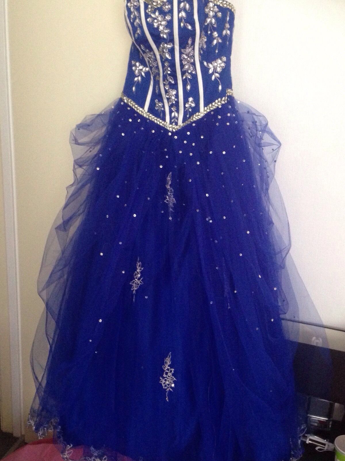 Casual Women's Ball Gowns