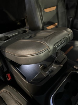 image 16 of interior